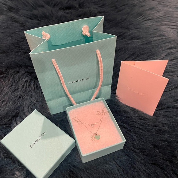 Tiffany & co necklace two heart pendant 16 inches New! ๐ฅ๐ฅ๐ฅ๐ฅ - Picture 10 of 14